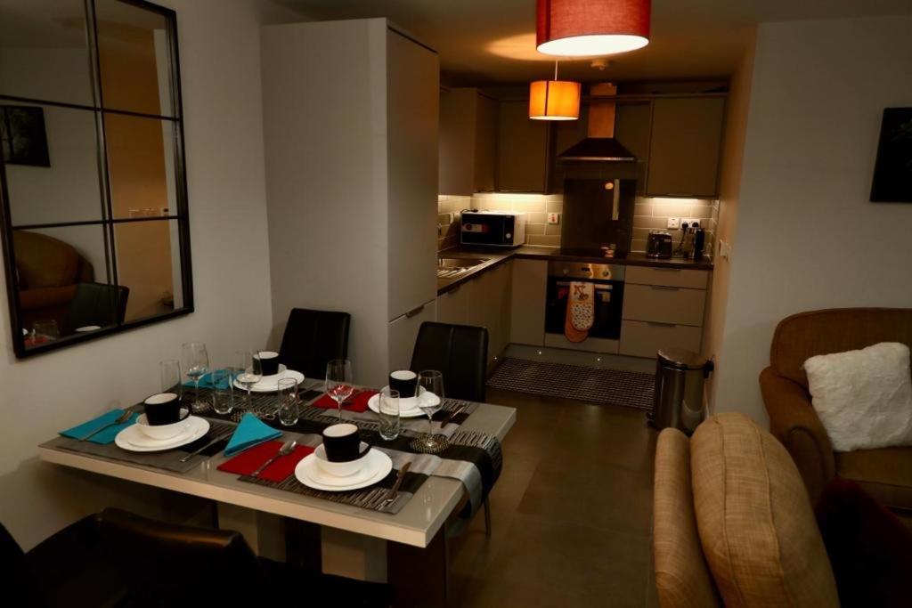 Aqua Dreams - Serviced Luxury Modern Belfast City Centre 2 Bed Apartment Екстер'єр фото