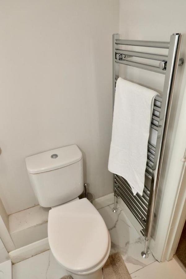 Aqua Dreams - Serviced Luxury Modern Belfast City Centre 2 Bed Apartment Екстер'єр фото
